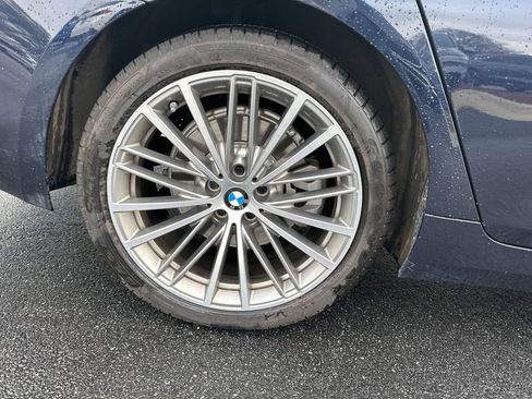 Used 2020 BMW 530i xDrive w/ Premium Package image 5