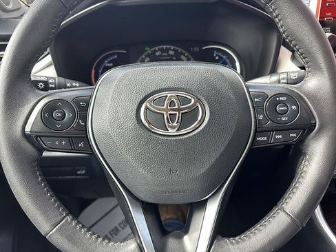 Used 2022 Toyota RAV4 Limited AWD/4WD image 26