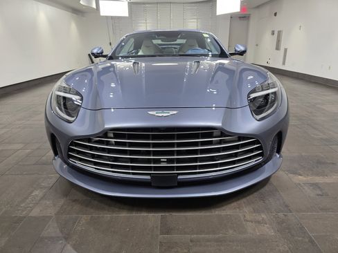 Used 2025 Aston Martin DB12 Convertible image 29