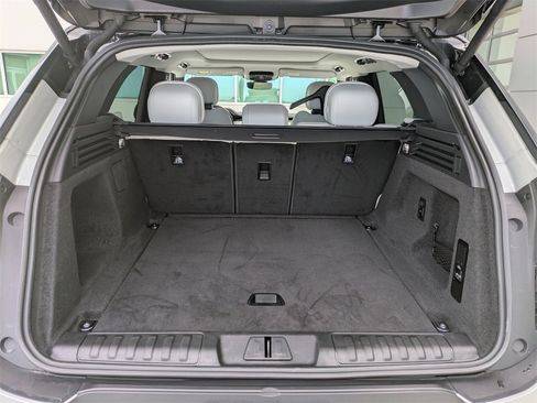 Used 2024 Land Rover Range Rover Sport SE image 13