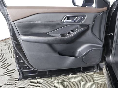 Used 2023 Nissan Rogue Platinum AWD/4WD image 28