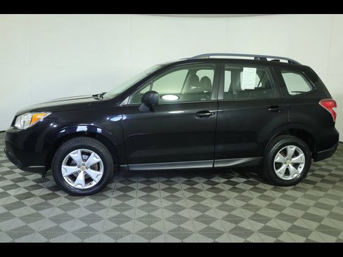 Used 2016 Subaru Forester 2.5i w/ Alloy Wheel Package AWD/4WD image 4