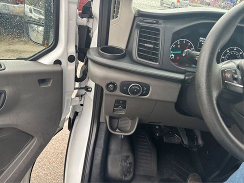 Used 2022 Ford Transit 250 Low Roof RWD image 19