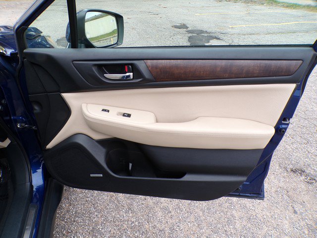 Used 2017 Subaru Outback 2.5i Limited AWD/4WD image 23