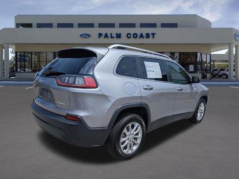 Used 2019 Jeep Cherokee Latitude w/ Popular Appearance Group FWD image 3