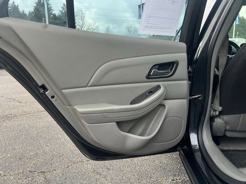 Used 2015 Chevrolet Malibu LT image 31