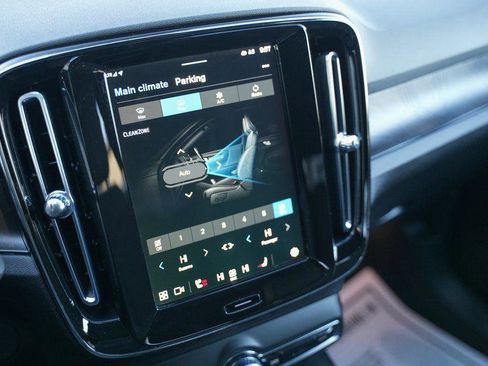 Used 2023 Volvo XC40 Recharge Ultimate image 72