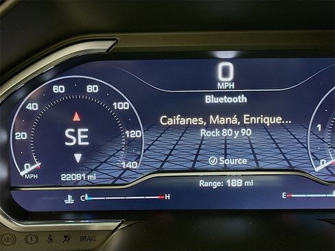 Used 2025 GMC Sierra 2500 Denali Ultimate image 12