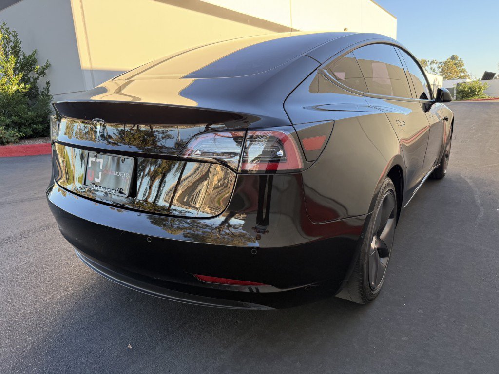 Used 2021 Tesla Model 3 Standard Range Plus RWD image 3