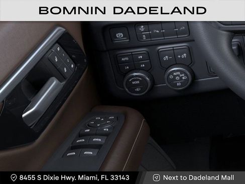 New 2026 Chevrolet Suburban High Country AWD/4WD image 23