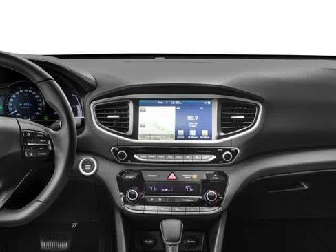 Used 2018 Hyundai Ioniq SEL image 7