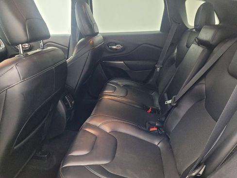 Used 2021 Jeep Cherokee Latitude Plus image 18