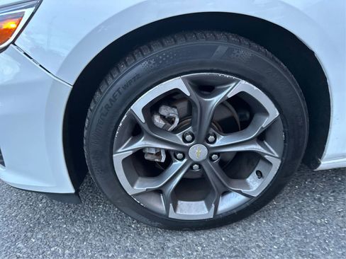 Used 2021 Chevrolet Malibu LT image 17