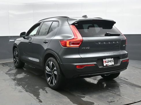 New 2026 Volvo XC40 B5 Ultra w/ Climate Package AWD/4WD image 8