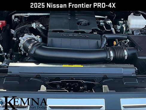 Used 2025 Nissan Frontier PRO-4X w/ Pro Convenience Package AWD/4WD image 34