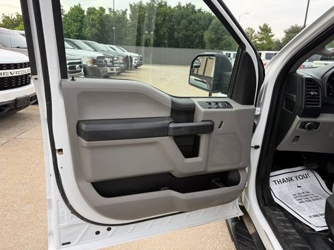 Used 2016 Ford F150 XL w/ Equipment Group 101A Mid AWD/4WD image 8