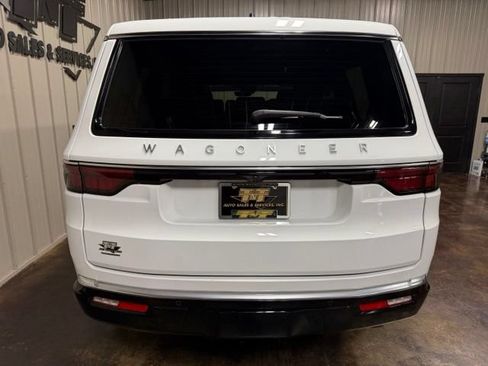 Used 2024 Jeep Wagoneer 4WD image 9