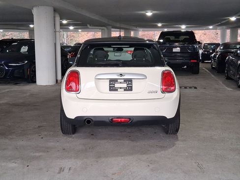 Used 2015 MINI Cooper 2-Door Hardtop image 9
