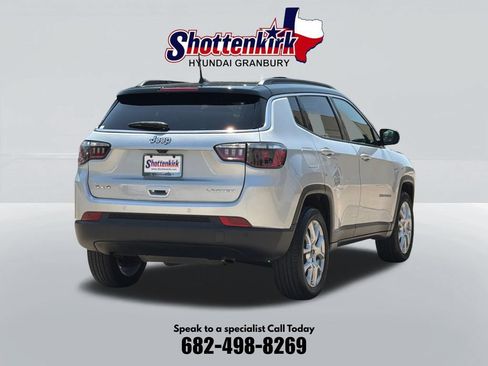 Used 2025 Jeep Compass Limited AWD/4WD image 6