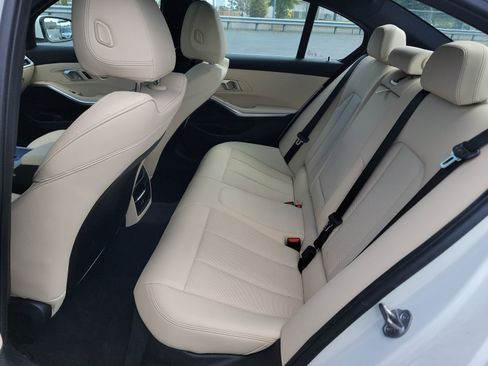 Used 2026 BMW 330i Sedan image 15