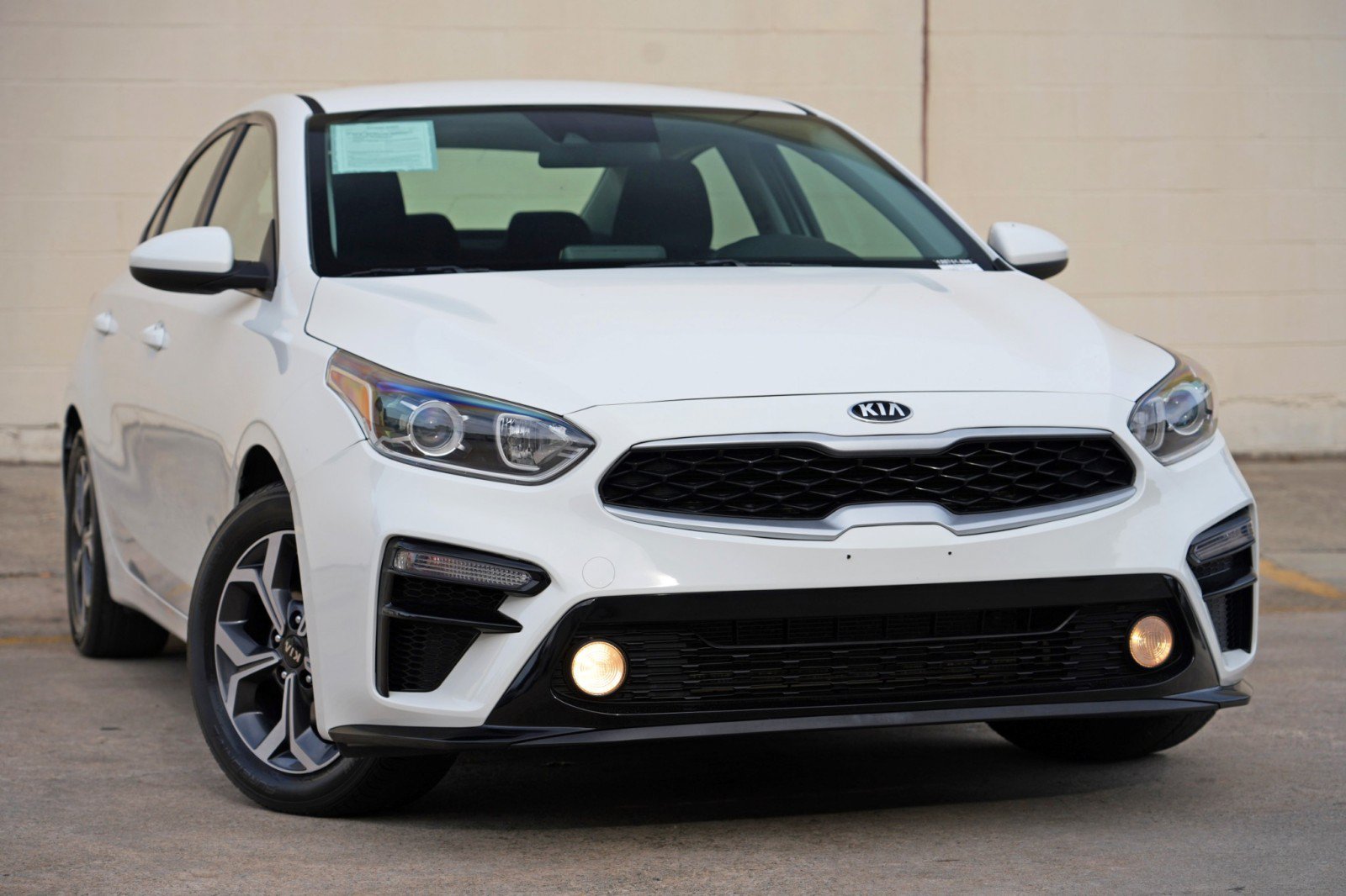 Used 2019 Kia Forte LXS FWD image 2