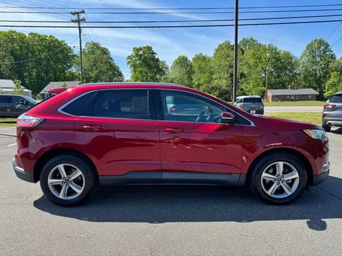 Used 2019 Ford Edge SEL w/ Equipment Group 201A FWD image 11