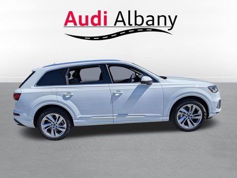 Used 2023 Audi Q7 3.0T Premium Plus w/ Premium Plus Package AWD/4WD image 3