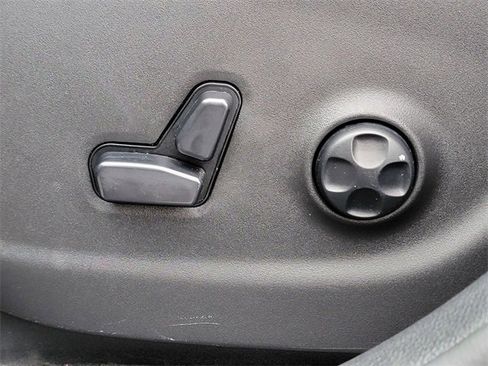 Certified 2021 Jeep Cherokee Latitude Lux w/ Sun & Sound Group image 5