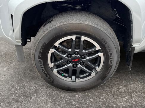 Used 2024 Toyota Tacoma TRD Sport image 13