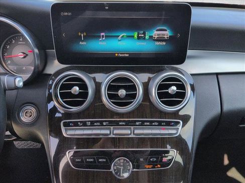Used 2019 Mercedes-Benz C 300 4MATIC Sedan image 13
