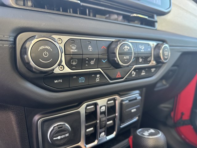 Certified 2025 Jeep Wrangler Unlimited Sahara w/ Safety Group AWD/4WD image 33