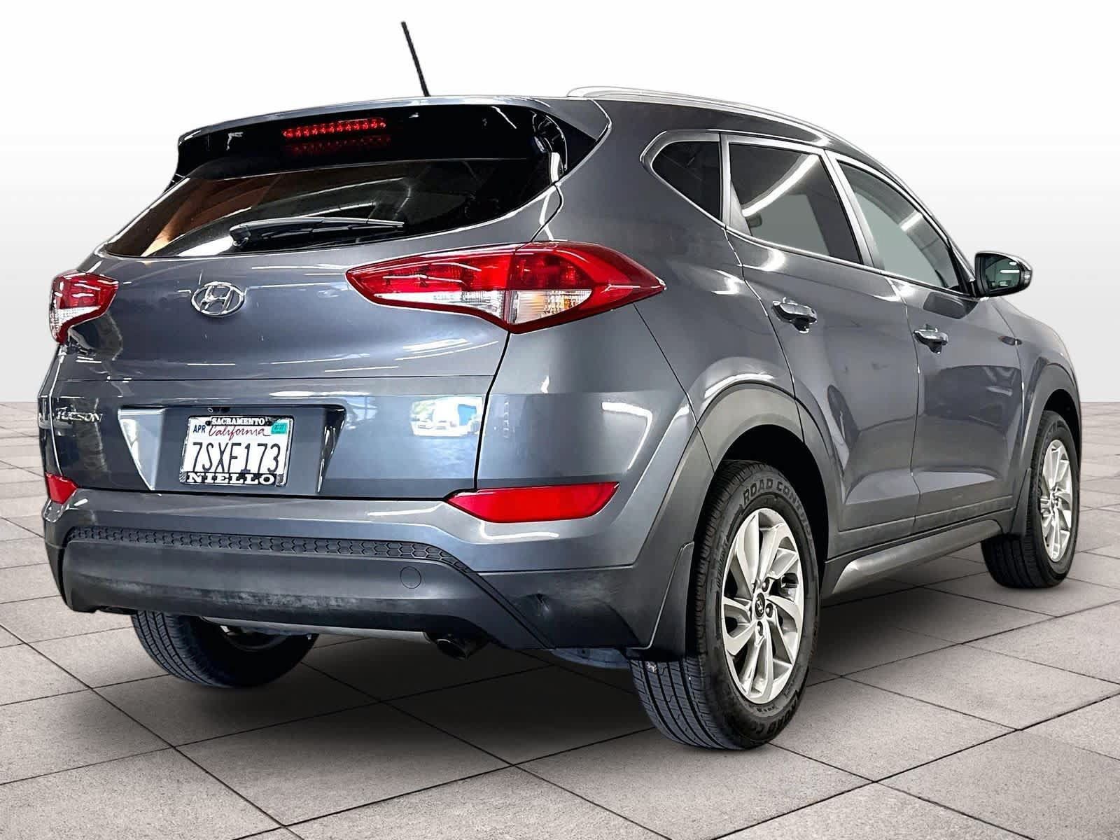 Used 2016 Hyundai Tucson SE w/ Option Group 02 FWD image 14