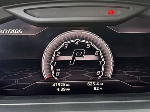 Used 2020 Lamborghini Urus image 6