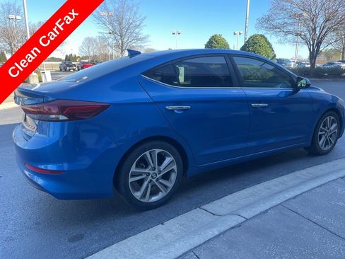 Used 2017 Hyundai Elantra Limited image 3