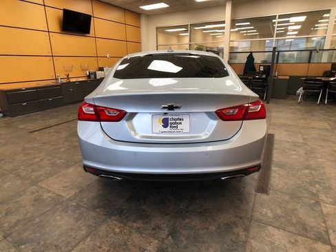 Used 2017 Chevrolet Malibu Premier w/ Premier Sun and Wheel Package FWD image 6