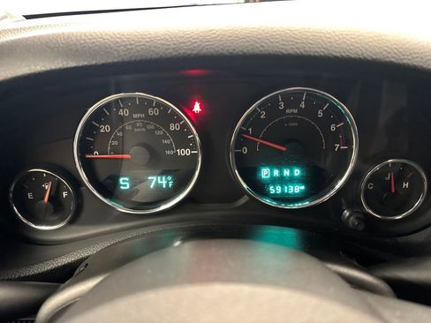 Used 2017 Jeep Wrangler Sport w/ Connectivity Group image 21