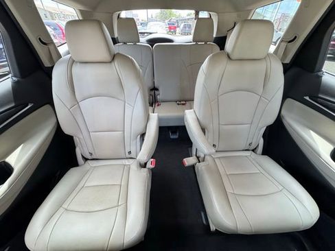 Used 2019 Buick Enclave Essence AWD/4WD image 15