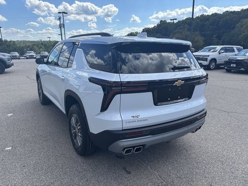 New 2026 Chevrolet Traverse LT image 9