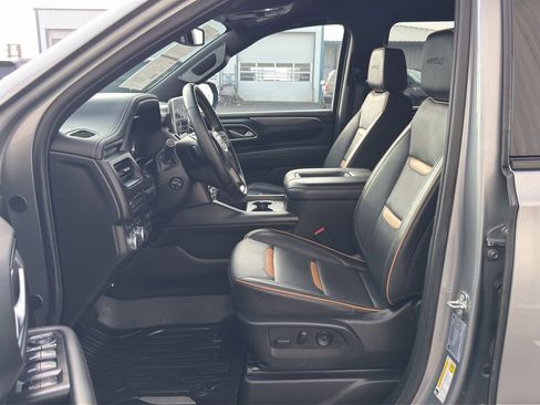 Used 2024 GMC Yukon XL AT4 image 10