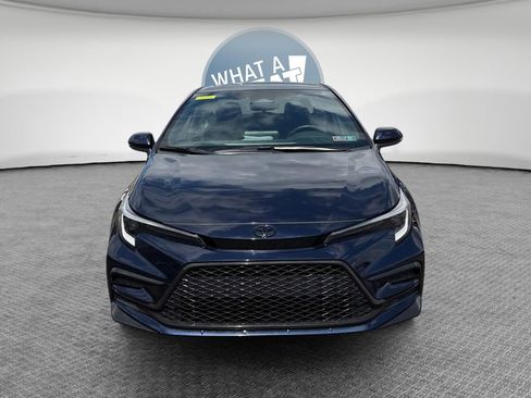 Used 2024 Toyota Corolla SE w/ SE Premium Package image 9