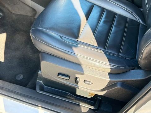 Used 2018 Ford Escape SEL image 19