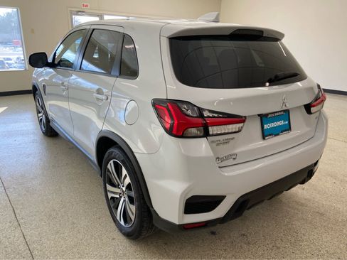 Used 2024 Mitsubishi Outlander Sport SE image 8