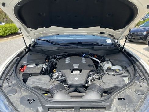 New 2024 Maserati Levante GT Ultima image 10