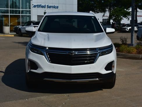 Used 2024 Chevrolet Equinox LT FWD image 2