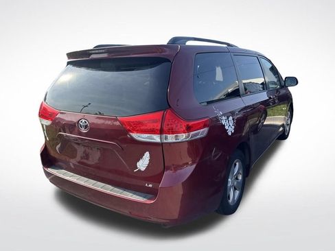 Used 2014 Toyota Sienna LE FWD image 9