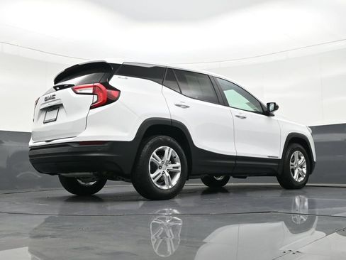 Used 2023 GMC Terrain SLE image 27
