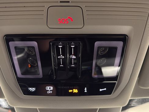 New 2026 Volkswagen Tiguan SE image 28