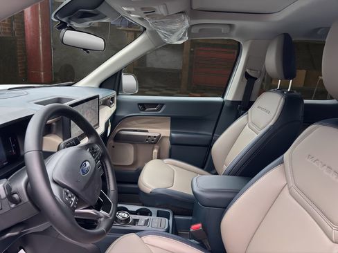 New 2026 Ford Maverick Lariat w/ 4K Tow Package AWD/4WD image 19
