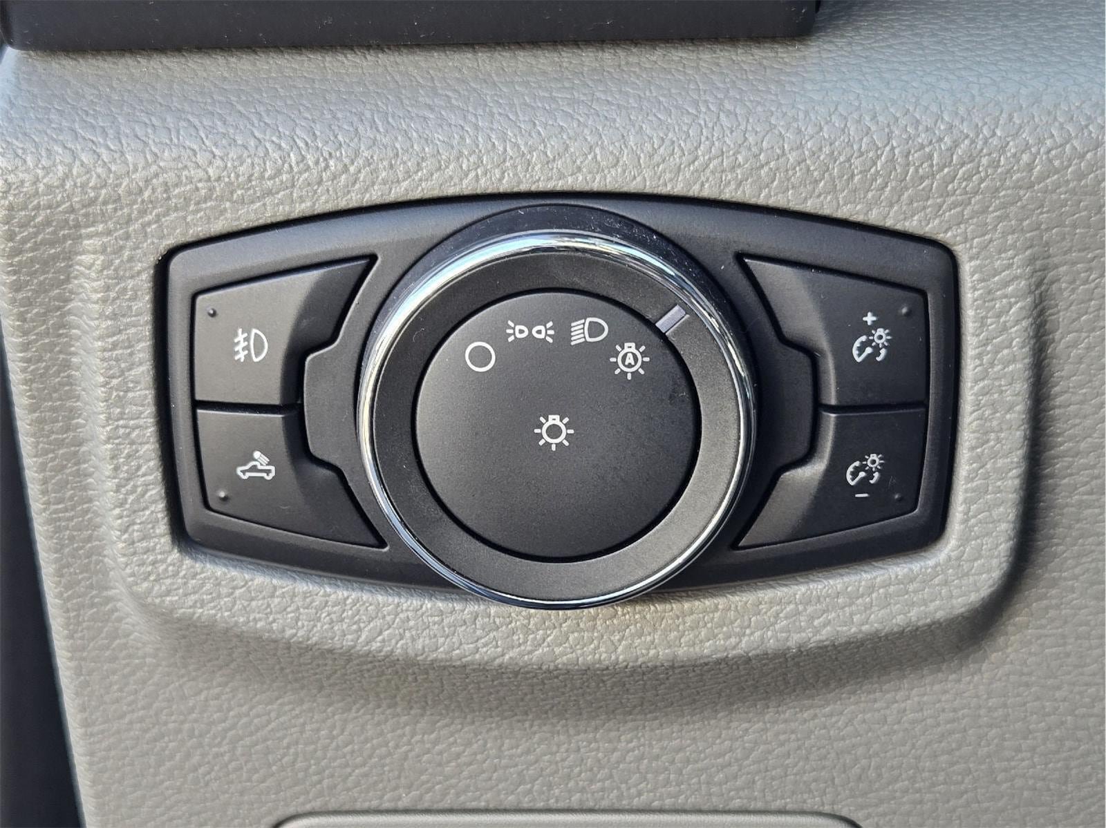 Used 2015 Ford F150 XLT w/ Equipment Group 302A Luxury RWD image 20