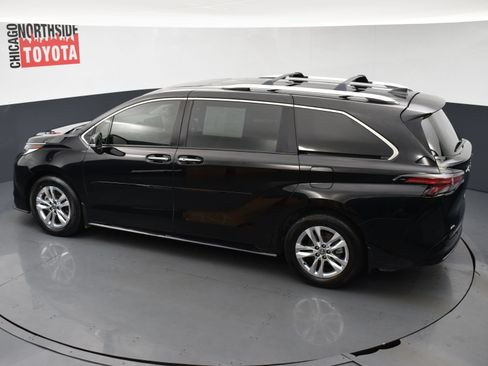 Used 2024 Toyota Sienna Limited AWD/4WD image 28